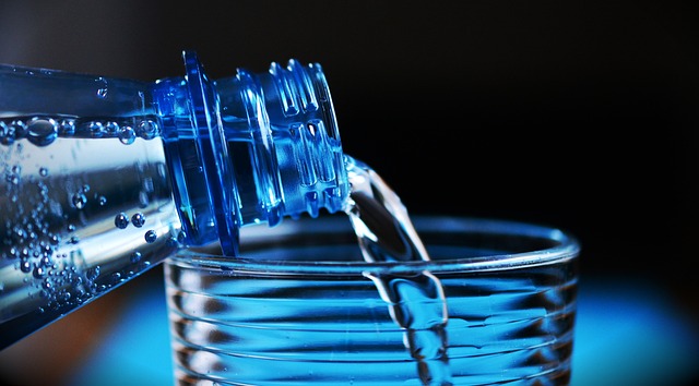 De duurzame keuze: waarom een glazen waterfles beter is